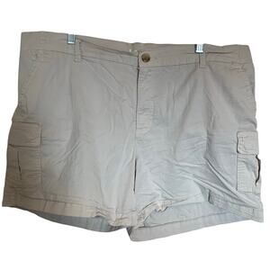 Lee cargo pocket shorts khaki size 20 women's plus
